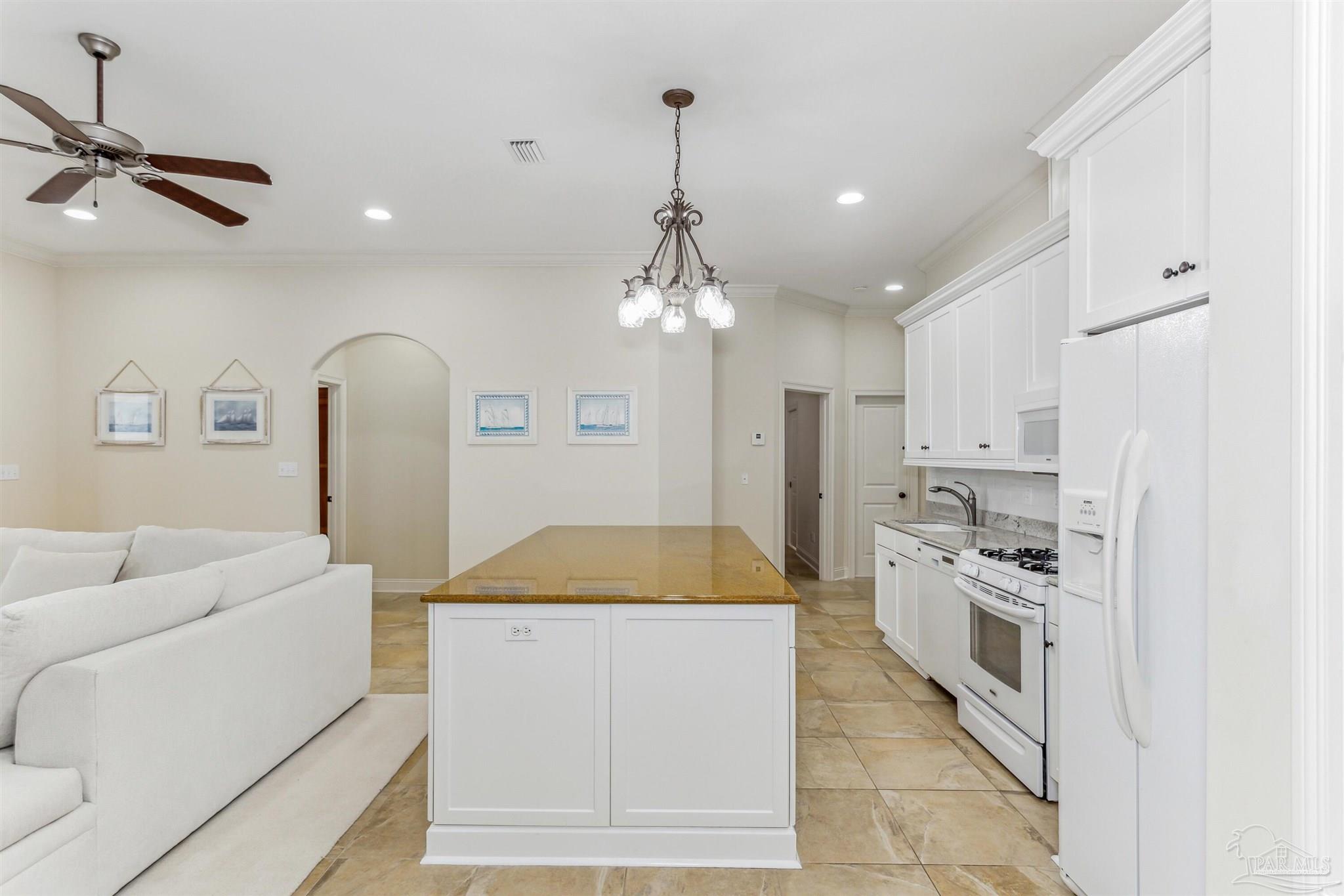 Pensacola, Florida 32507, United States, 3 Bedrooms Bedrooms, ,4 BathroomsBathrooms,Residential,Active,206041