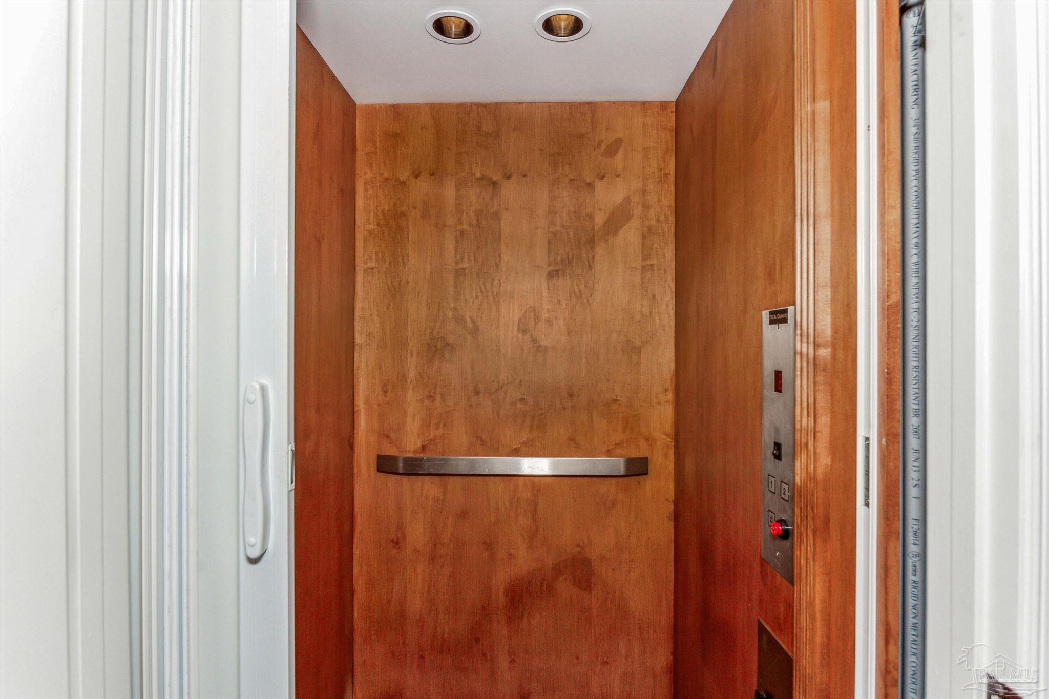 Pensacola, Florida 32507, United States, 3 Bedrooms Bedrooms, ,4 BathroomsBathrooms,Residential,Active,206041