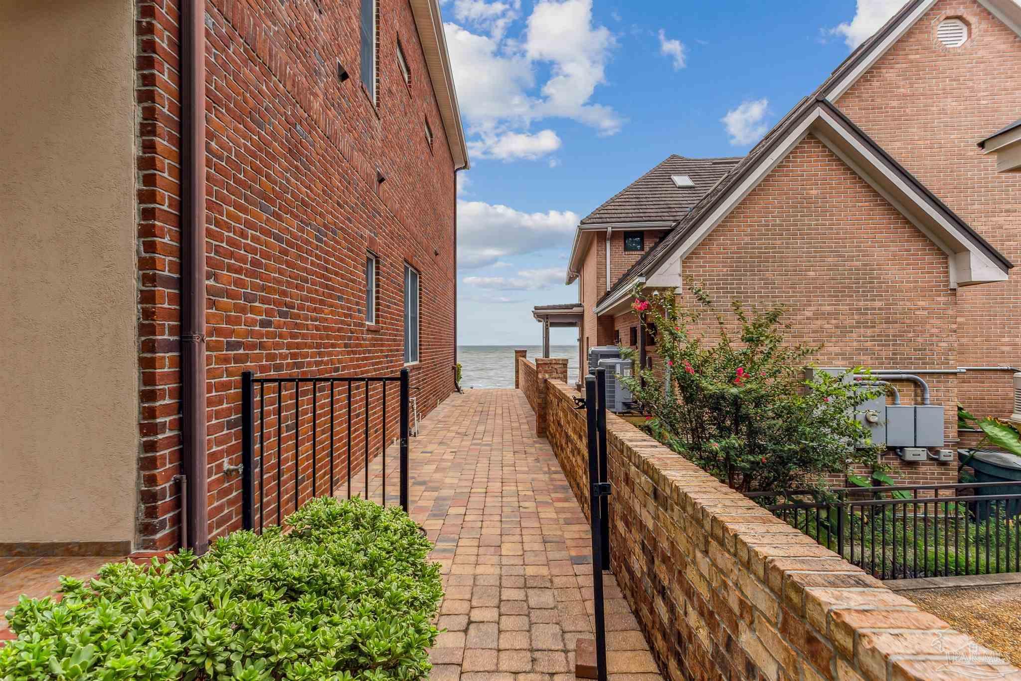 Pensacola, Florida 32507, United States, 3 Bedrooms Bedrooms, ,4 BathroomsBathrooms,Residential,Active,206041