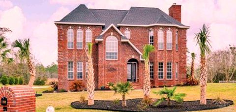 7390 San Ramon Dr Milton FL 32583