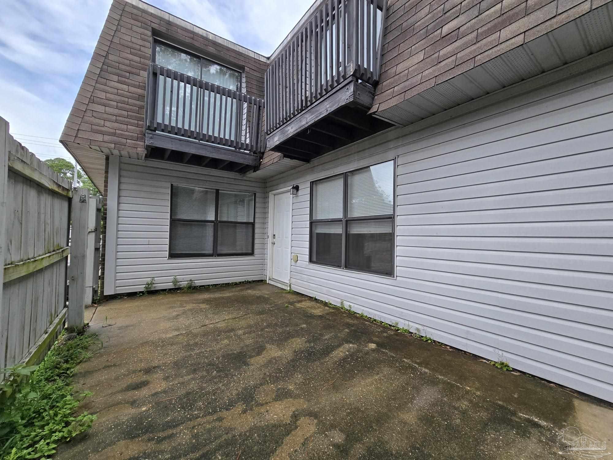 Photo 1 of 13 — 2301 W Michigan Ave 23, Pensacola, FL 32526