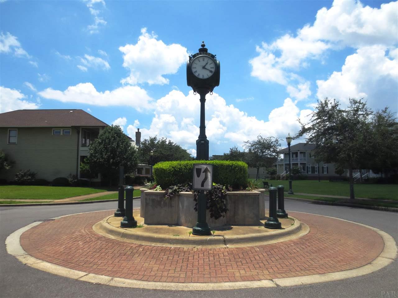 Photo 1 of 9 — 656 E Romana St, Pensacola, FL 32502