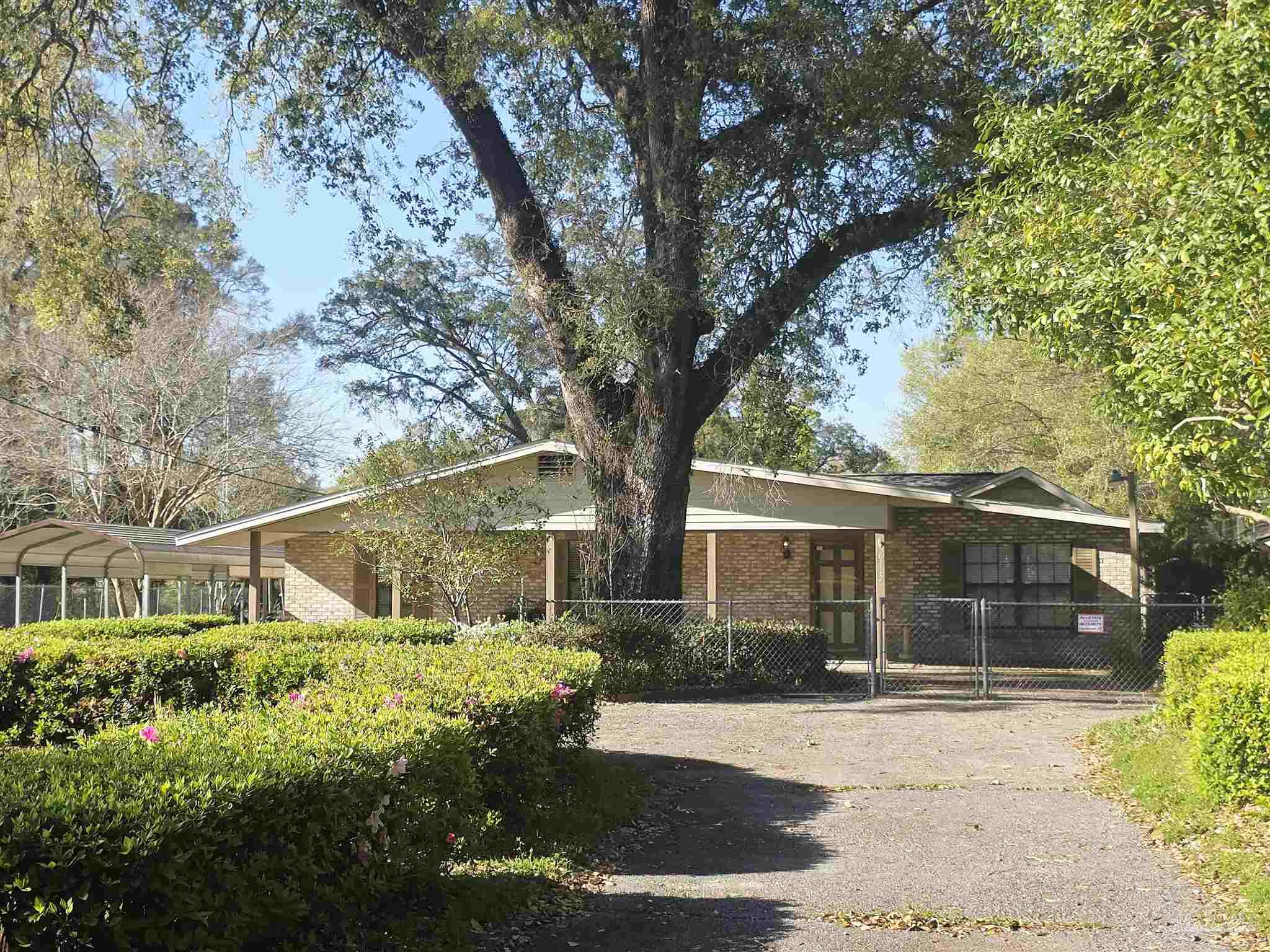 Photo 1 of 29 — 6412 W Fairfield Dr, Pensacola, FL 32506