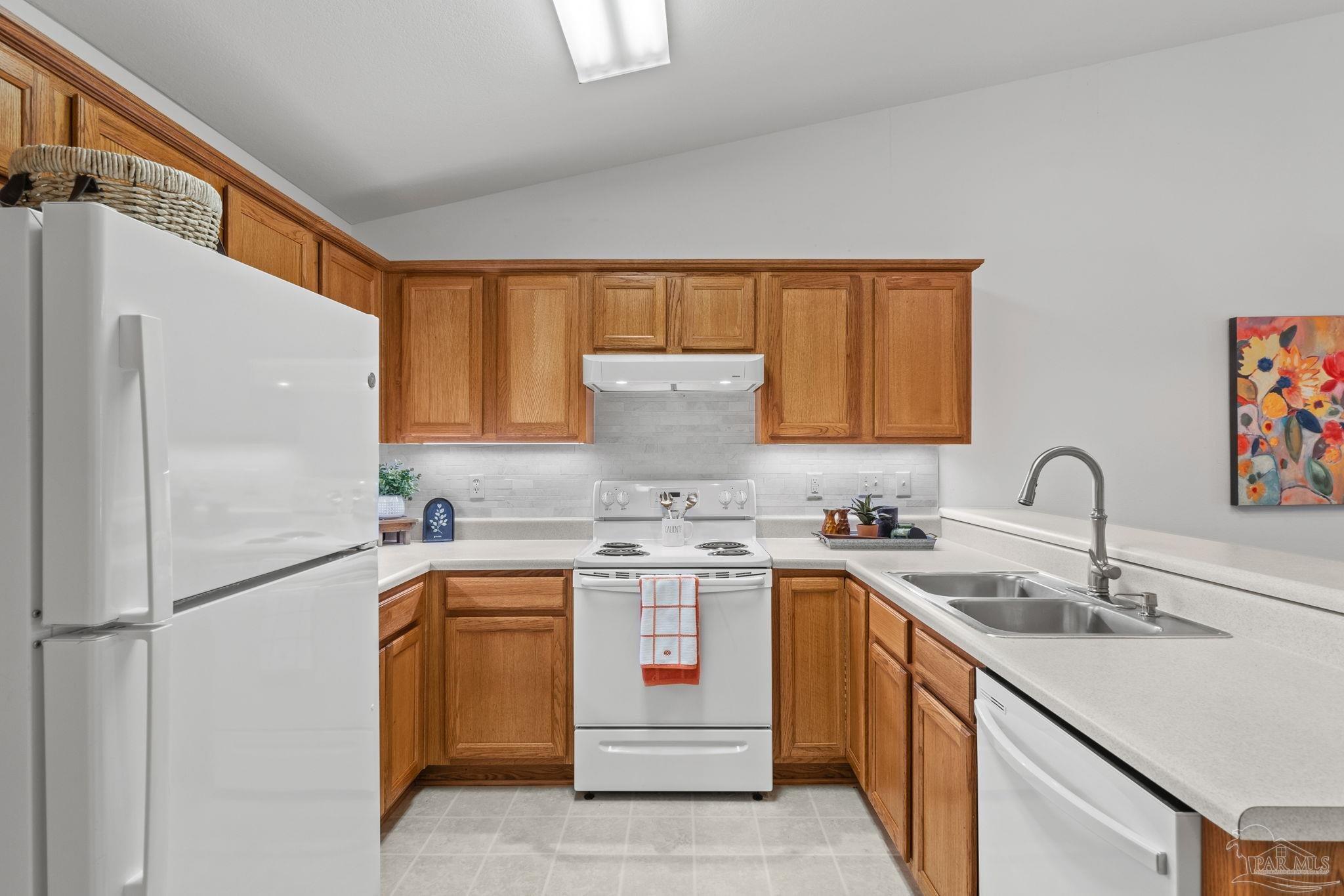 Pensacola, Florida 32534, United States, 2 Bedrooms Bedrooms, ,2 BathroomsBathrooms,Residential,Active,160416