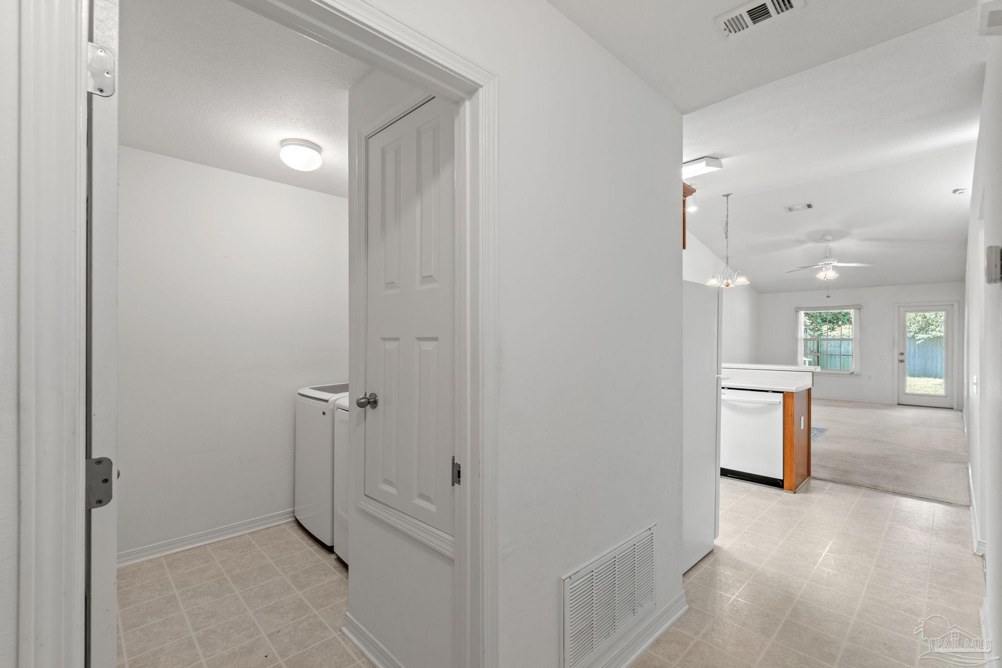 Pensacola, Florida 32534, United States, 2 Bedrooms Bedrooms, ,2 BathroomsBathrooms,Residential,Active,160416