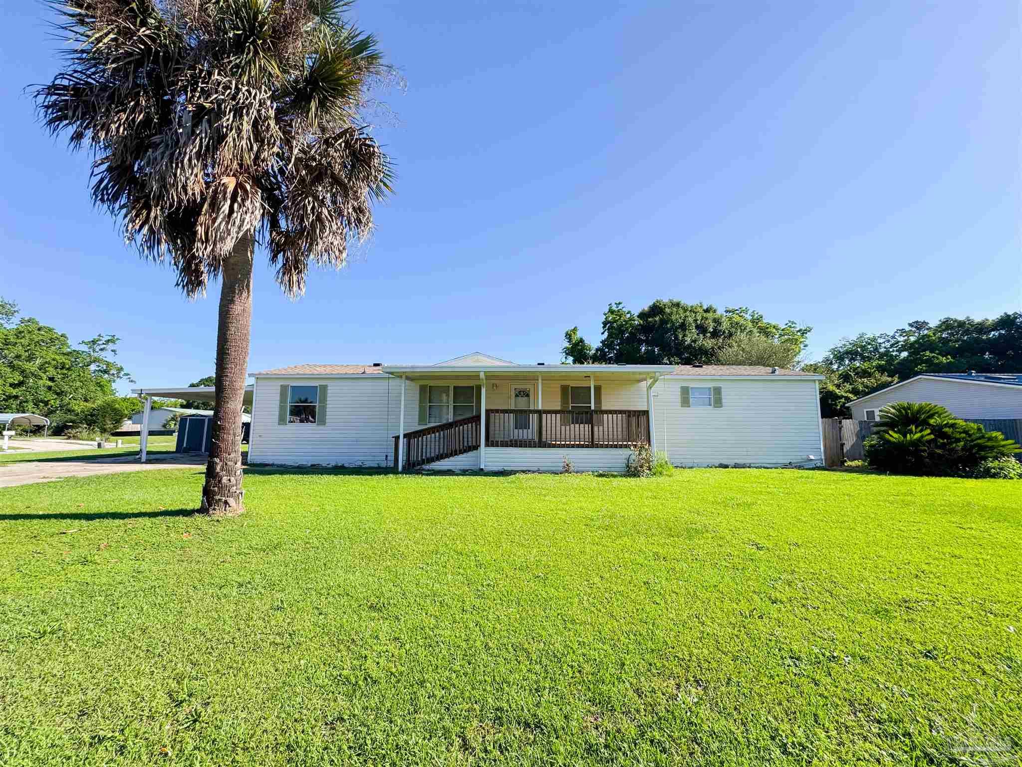 Photo 1 of 22 — 5518 Barefoot Blvd, Pensacola, FL 32526