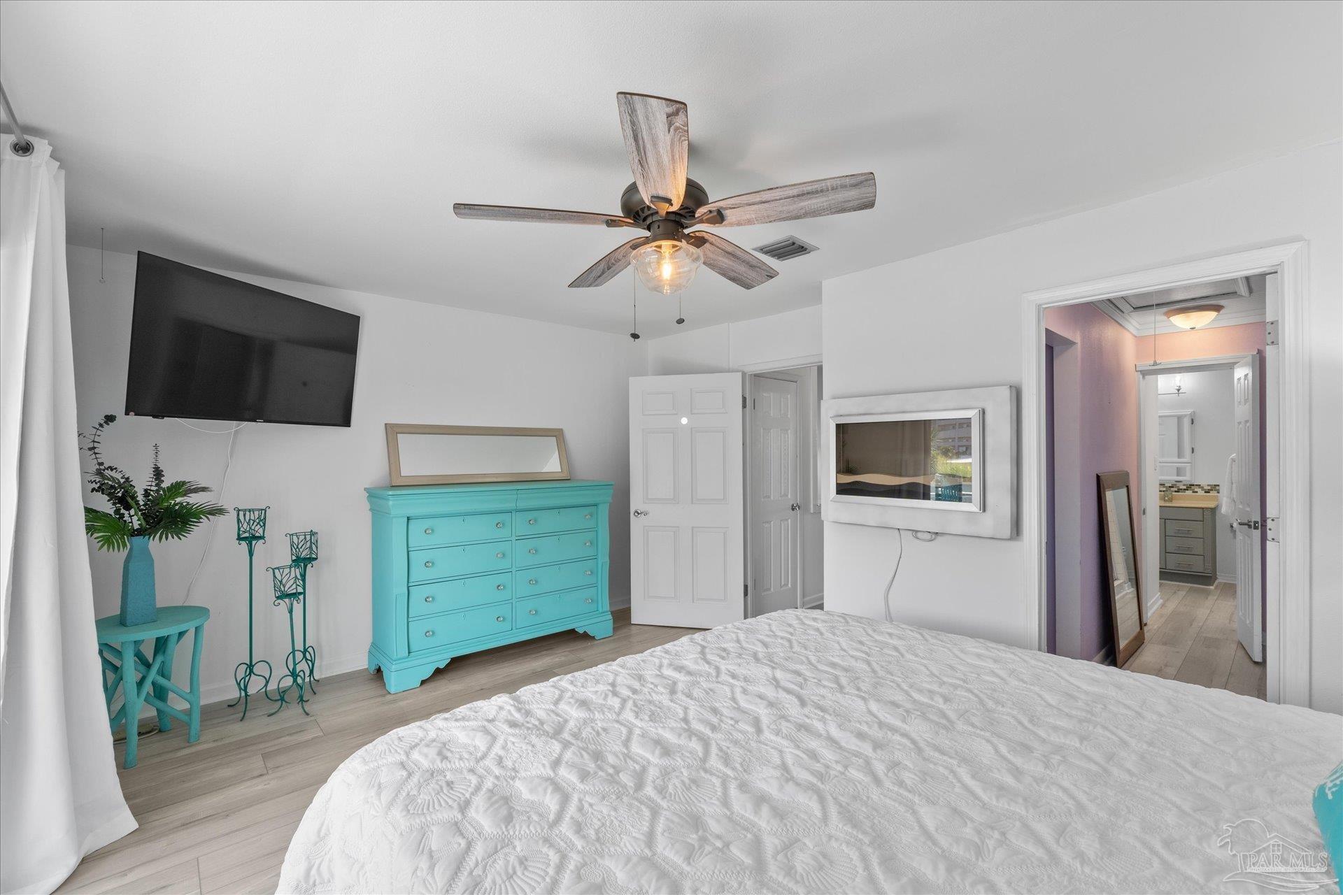Navarre Beach, Florida 32566, United States, 2 Bedrooms Bedrooms, ,2 BathroomsBathrooms,Residential,Contingent,16551