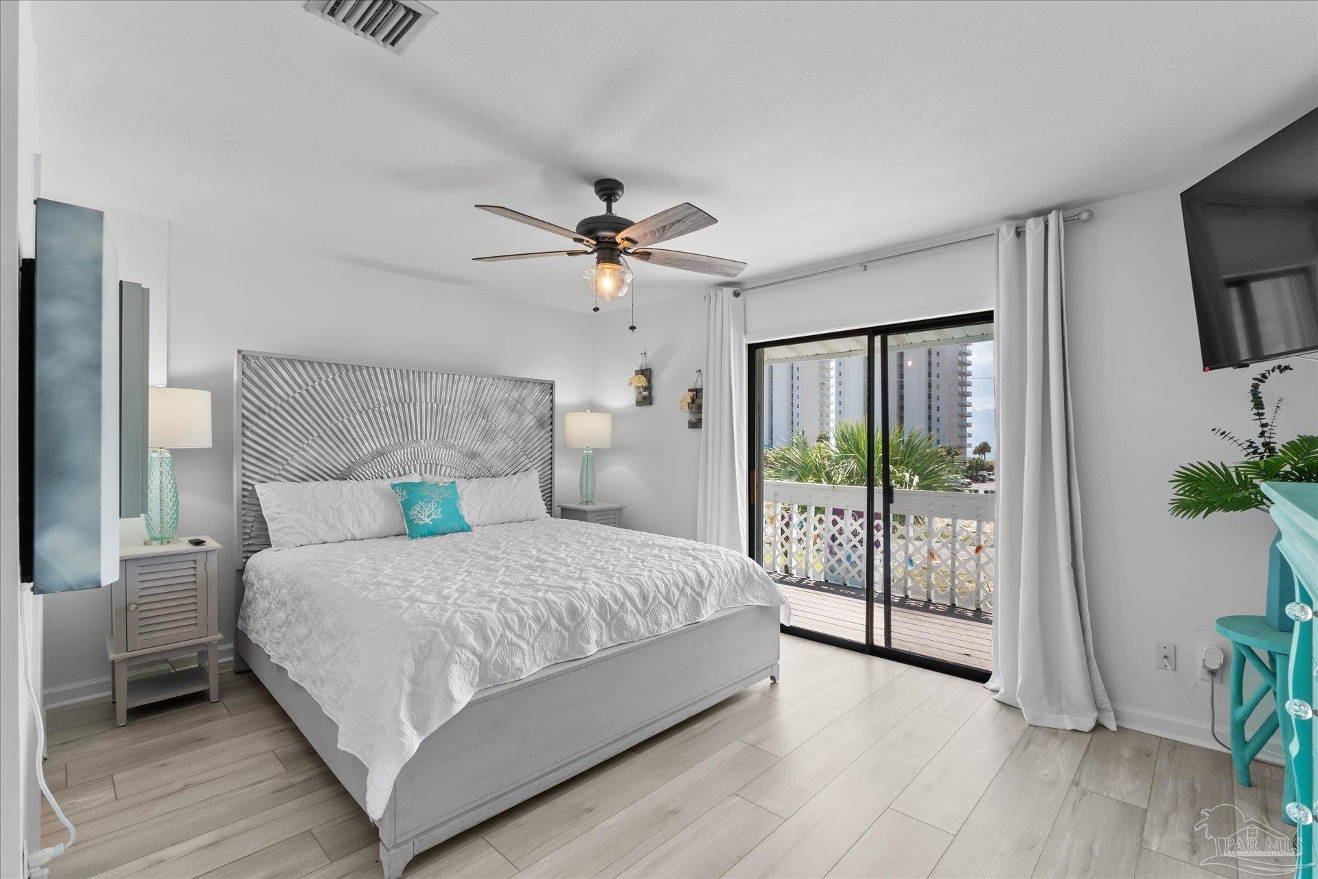 Navarre Beach, Florida 32566, United States, 2 Bedrooms Bedrooms, ,2 BathroomsBathrooms,Residential,Contingent,16551