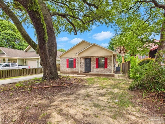 1215 E BRAINERD ST, PENSACOLA, FL 32503 - Image c3e331840e1005b22c2011adcc7efd3f/2106768236