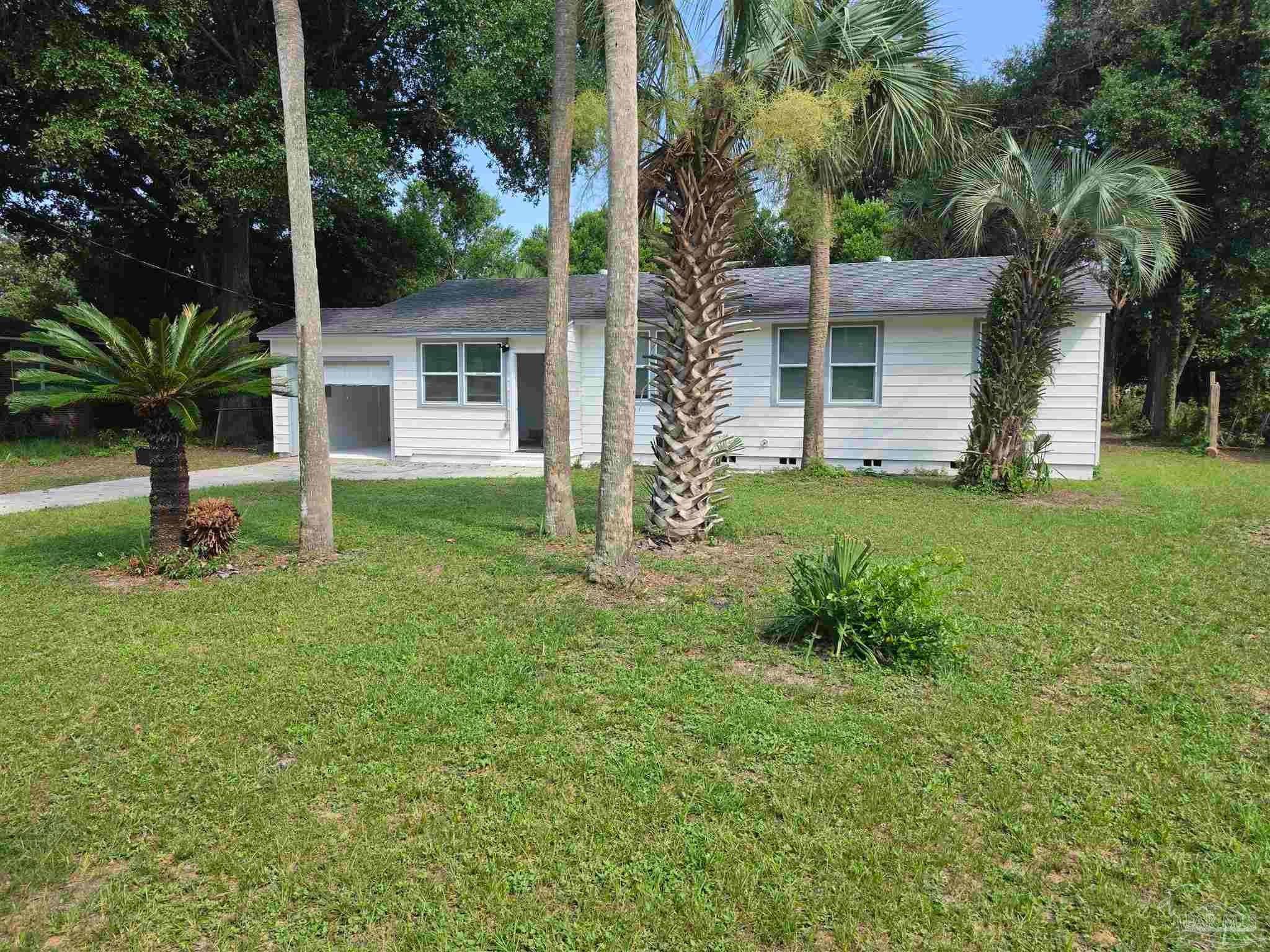 203 Henry St