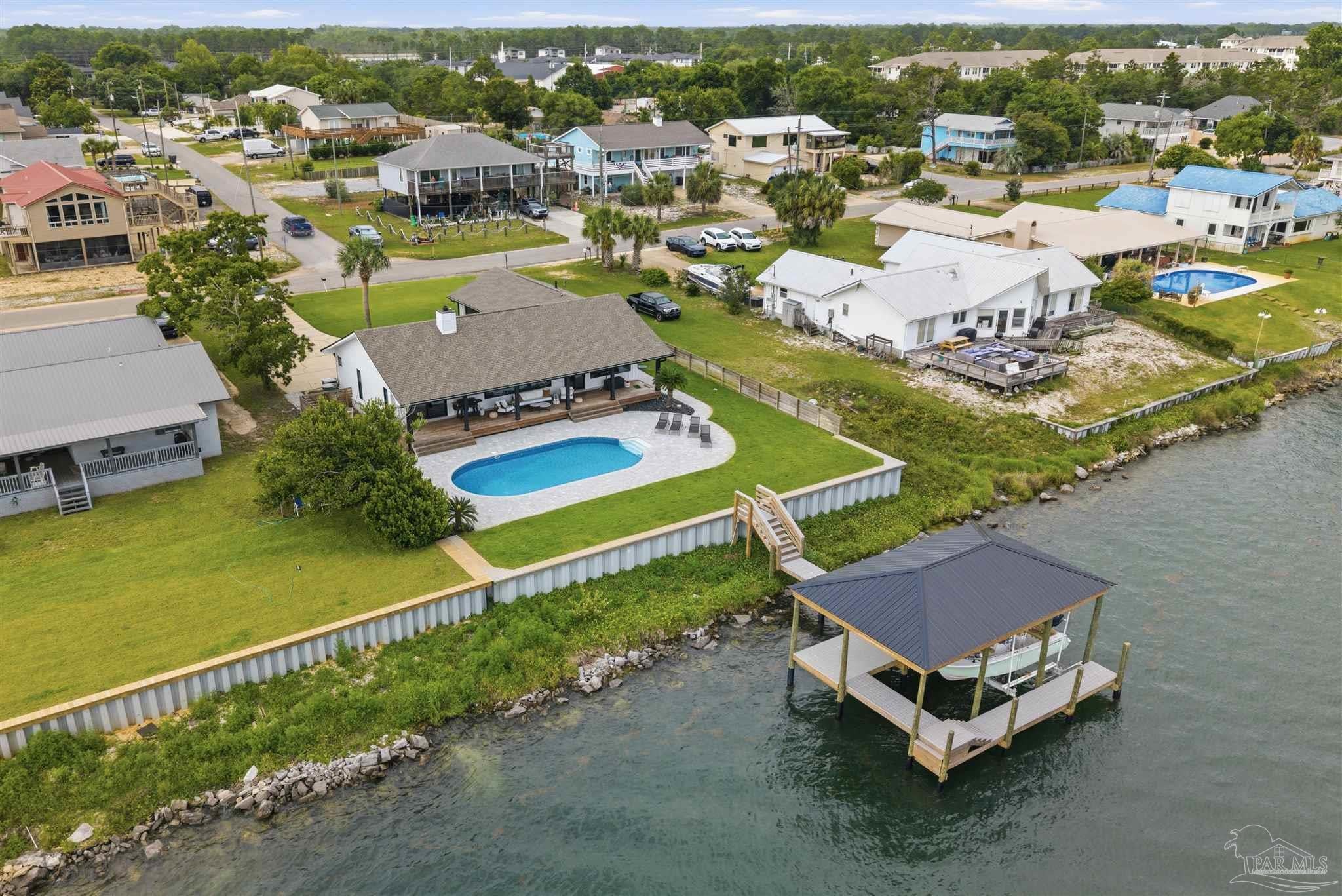 13905 Canal Dr, Pensacola, FL, 32507, USA, 3 Bedrooms Bedrooms, ,2 BathroomsBathrooms,Residential,Active,13905 Canal Dr,683320