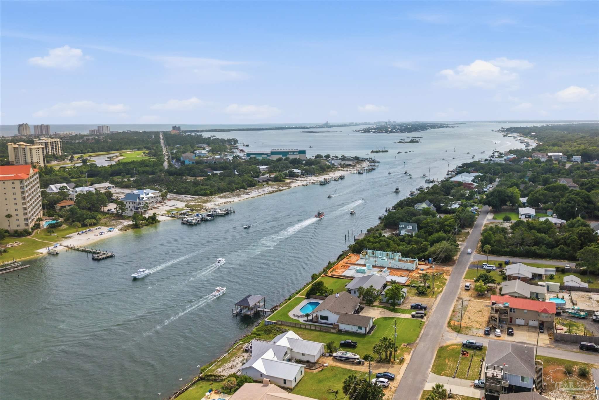 13905 Canal Dr, Pensacola, FL, 32507, USA, 3 Bedrooms Bedrooms, ,2 BathroomsBathrooms,Residential,Active,13905 Canal Dr,683320