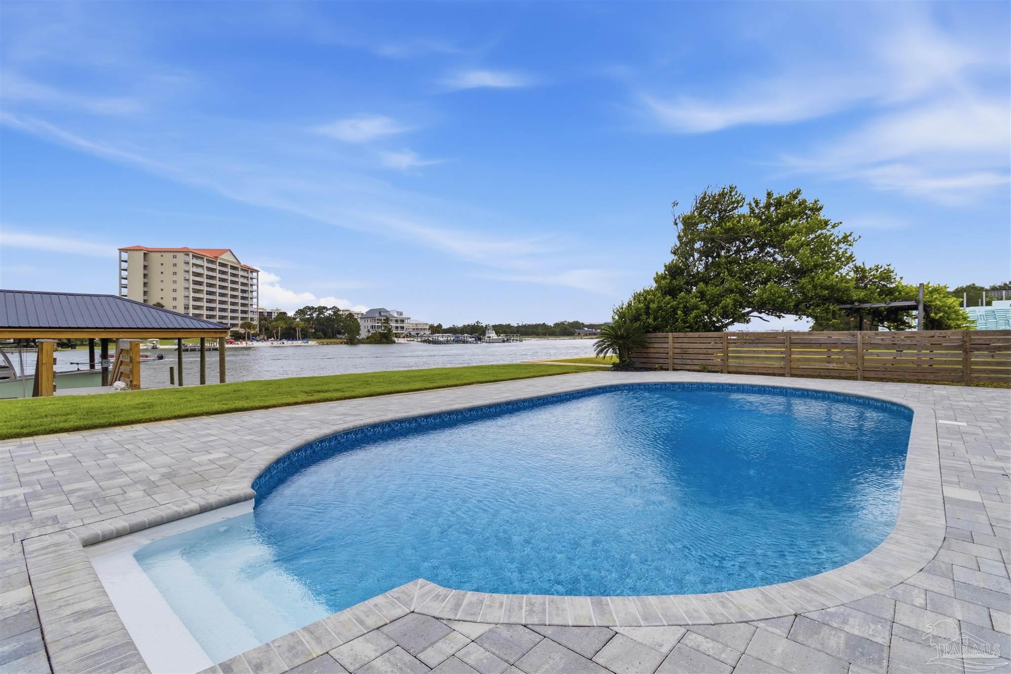 13905 Canal Dr, Pensacola, FL, 32507, USA, 3 Bedrooms Bedrooms, ,2 BathroomsBathrooms,Residential,Active,13905 Canal Dr,683320