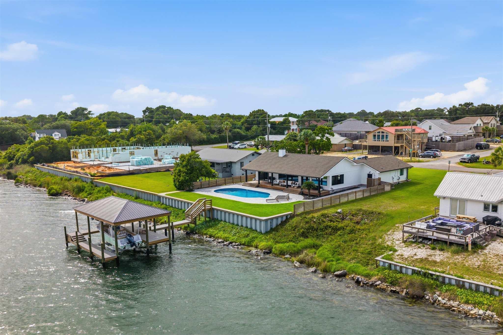 13905 Canal Dr, Pensacola, FL, 32507, USA, 3 Bedrooms Bedrooms, ,2 BathroomsBathrooms,Residential,Active,13905 Canal Dr,683320