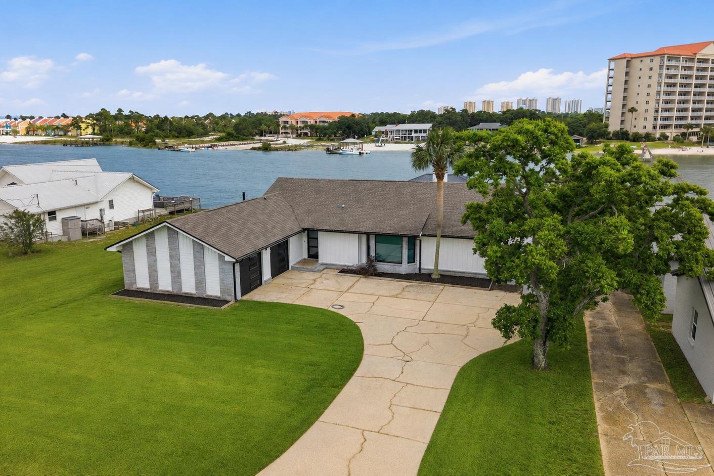 13905 Canal Dr, Pensacola, FL, 32507, USA, 3 Bedrooms Bedrooms, ,2 BathroomsBathrooms,Residential,Active,13905 Canal Dr,683320