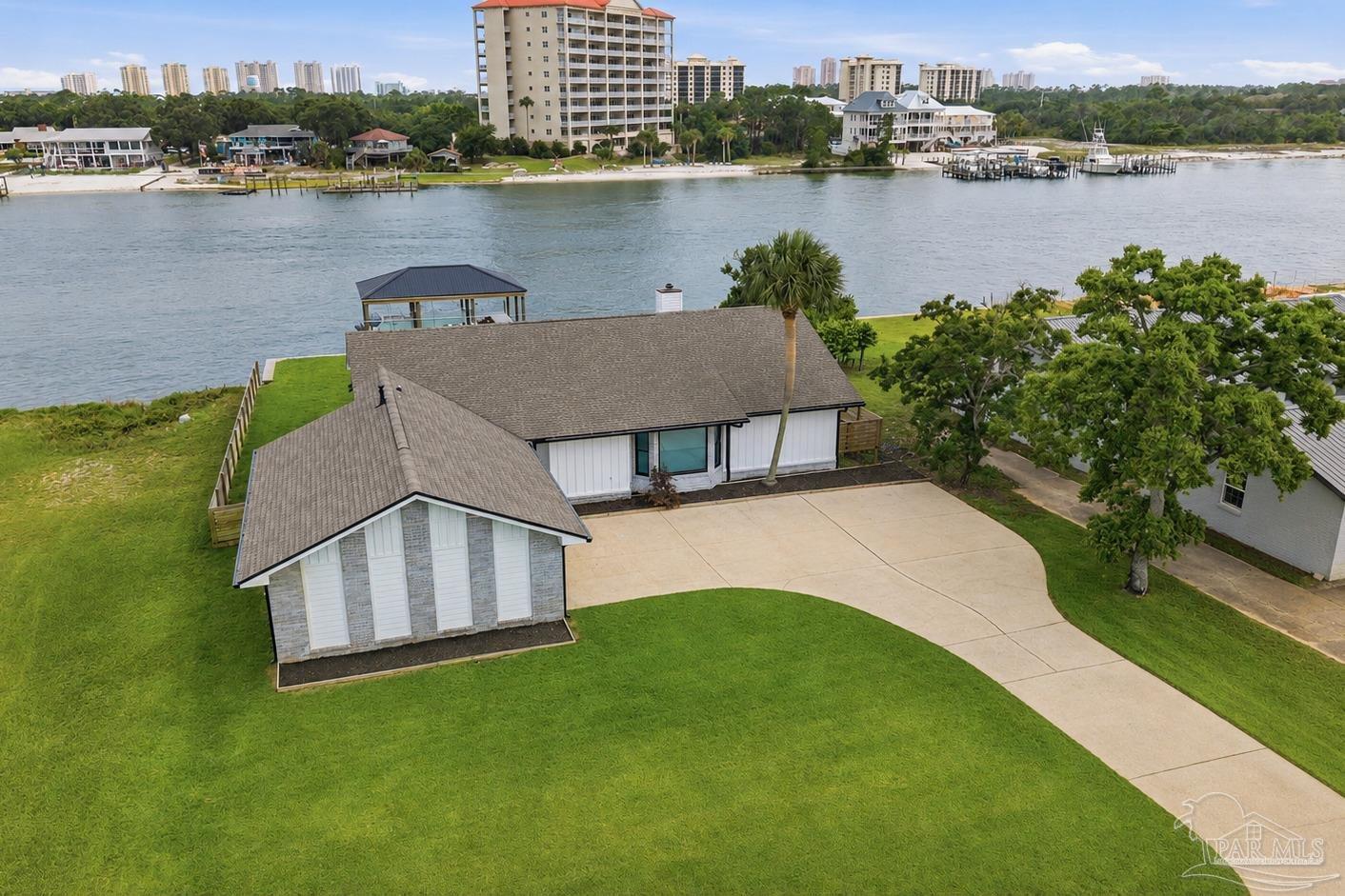 13905 Canal Dr, Pensacola, FL, 32507, USA, 3 Bedrooms Bedrooms, ,2 BathroomsBathrooms,Residential,Active,13905 Canal Dr,683320