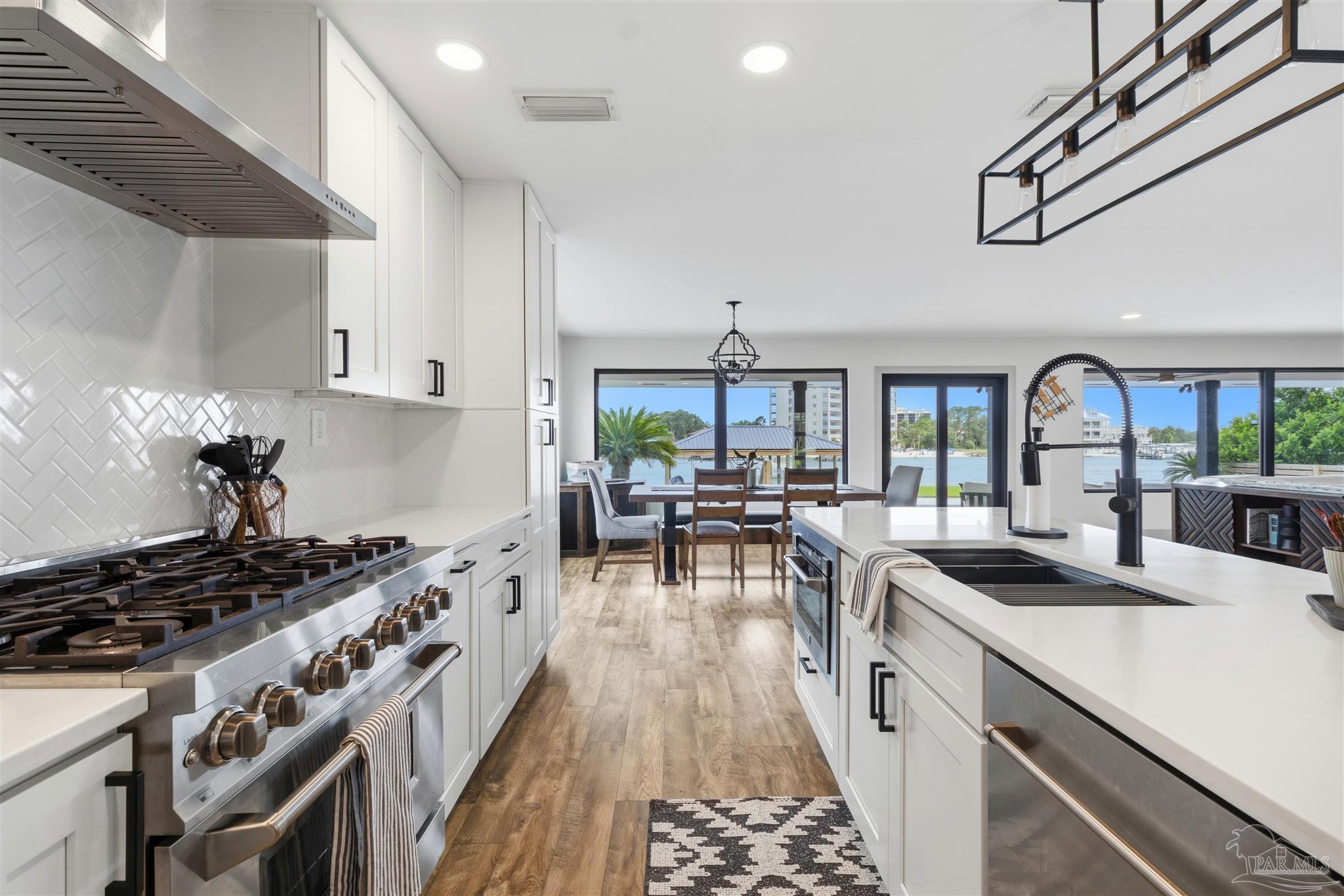 13905 Canal Dr, Pensacola, FL, 32507, USA, 3 Bedrooms Bedrooms, ,2 BathroomsBathrooms,Residential,Active,13905 Canal Dr,683320