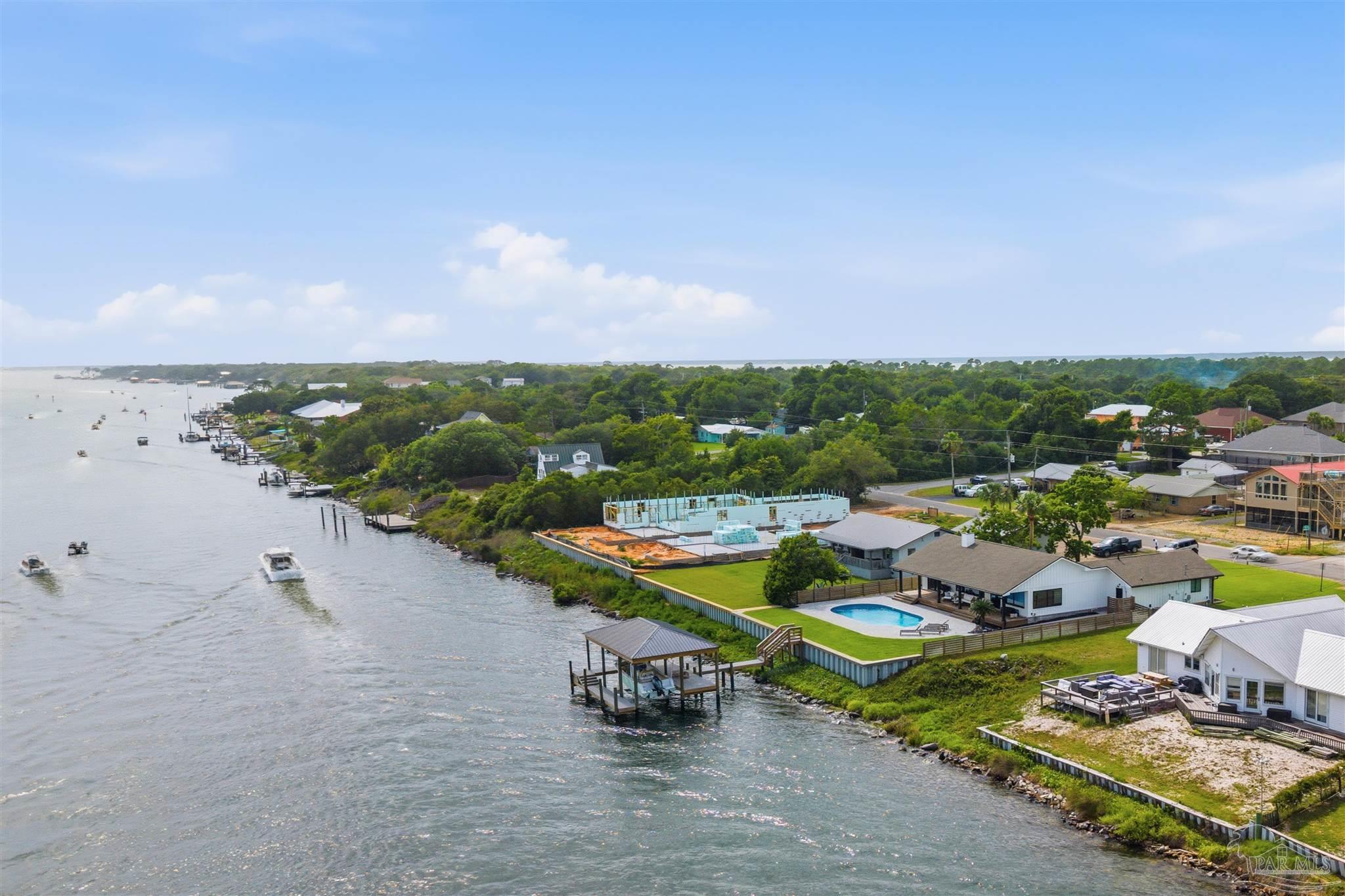 13905 Canal Dr, Pensacola, FL, 32507, USA, 3 Bedrooms Bedrooms, ,2 BathroomsBathrooms,Residential,Active,13905 Canal Dr,683320