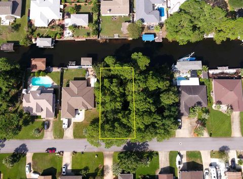 1621 Mauna Kea Ct Gulf Breeze FL 32563