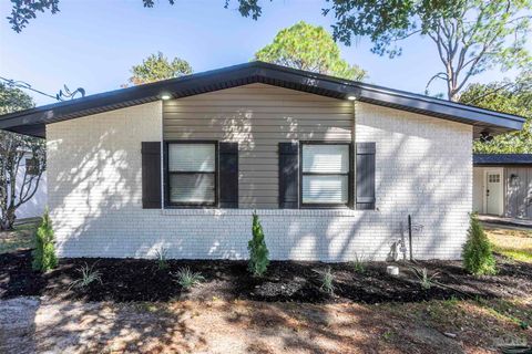 A home in Gulf Breeze