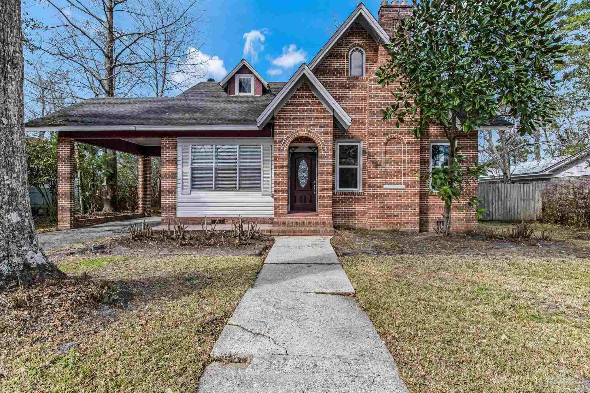 Photo 1 of 32 — 817 Douglas Ave, Brewton, AL 36426