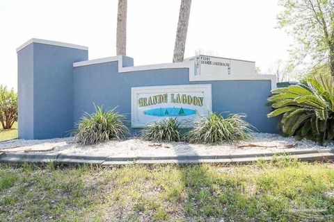 5556 Grande Lagoon Ct Pensacola FL 32507