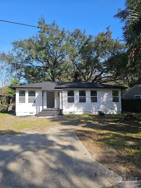 26 Kennington Dr Pensacola FL 32507
