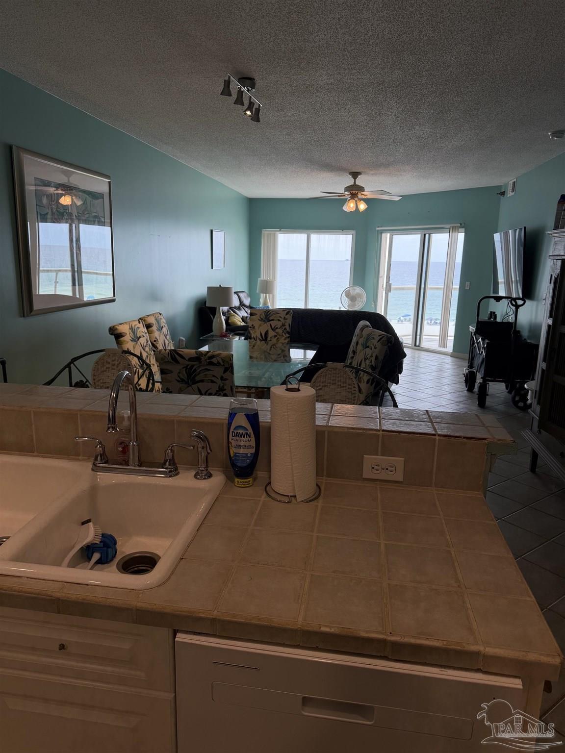 22 Via Deluna Dr 407