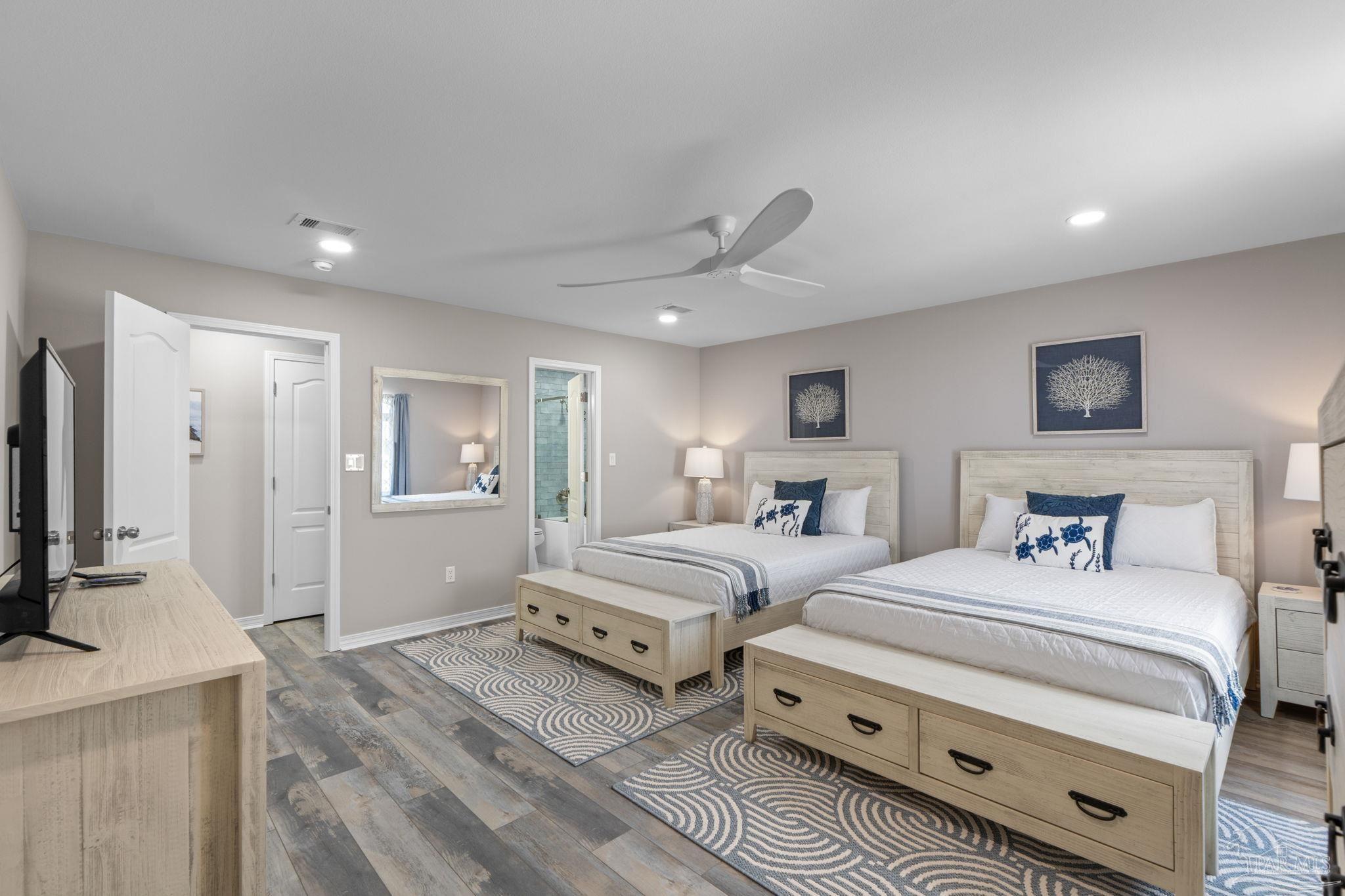 Navarre Beach, Florida 32566, United States, 3 Bedrooms Bedrooms, ,3 BathroomsBathrooms,Residential,Active,94137