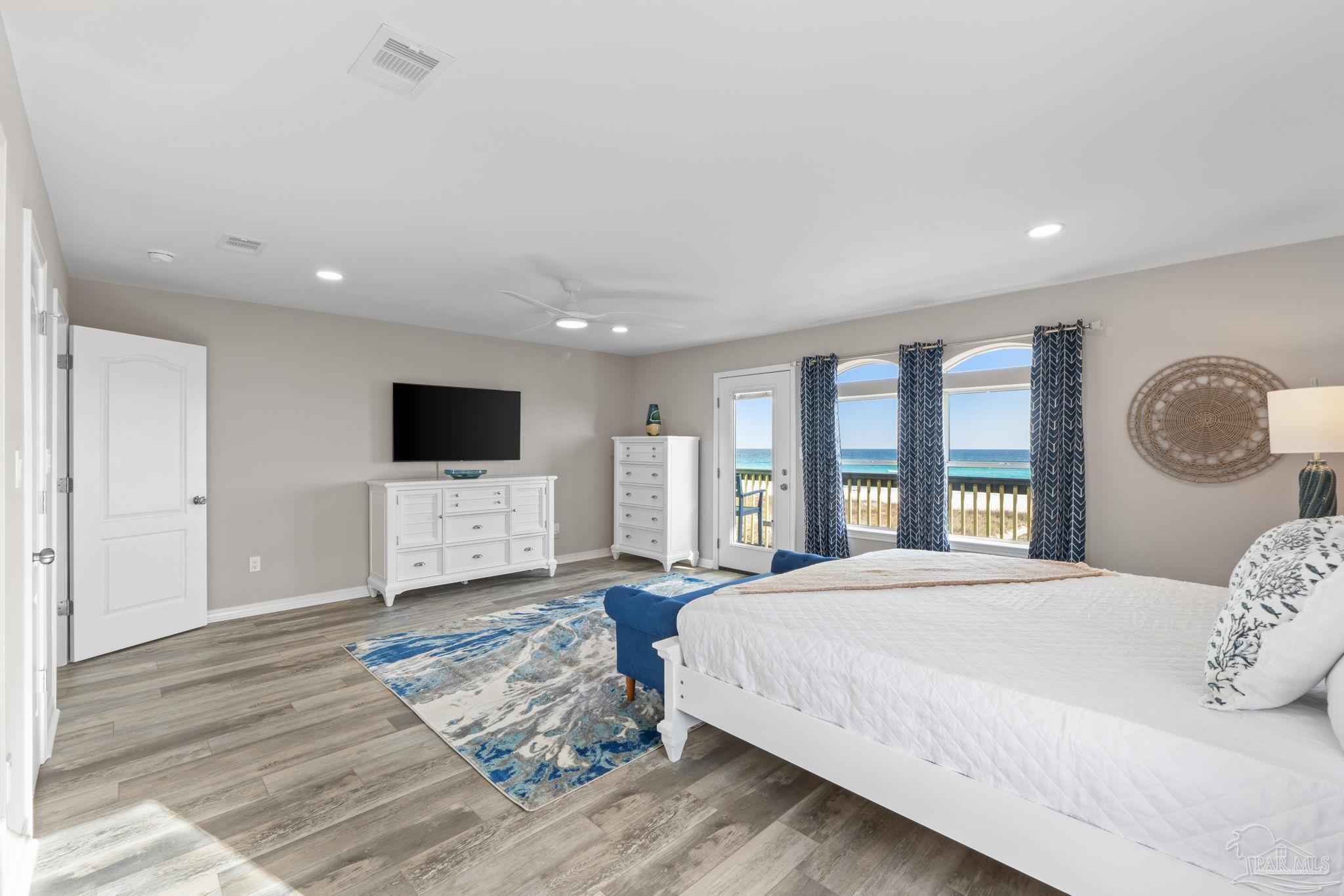 Navarre Beach, Florida 32566, United States, 3 Bedrooms Bedrooms, ,3 BathroomsBathrooms,Residential,Active,94137