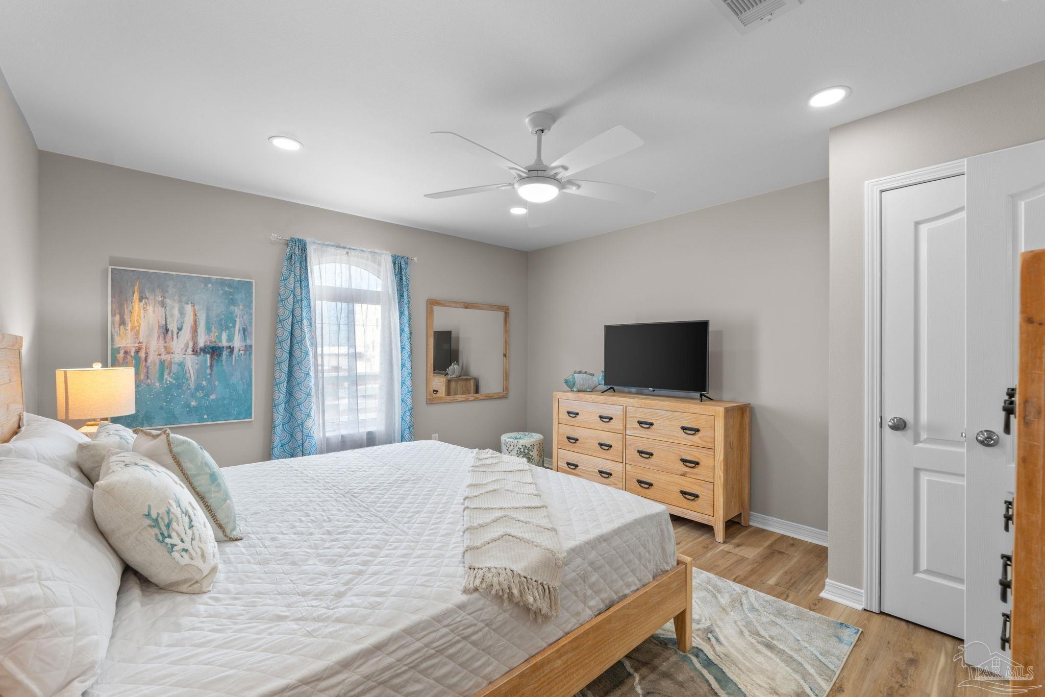 Navarre Beach, Florida 32566, United States, 3 Bedrooms Bedrooms, ,3 BathroomsBathrooms,Residential,Active,94137