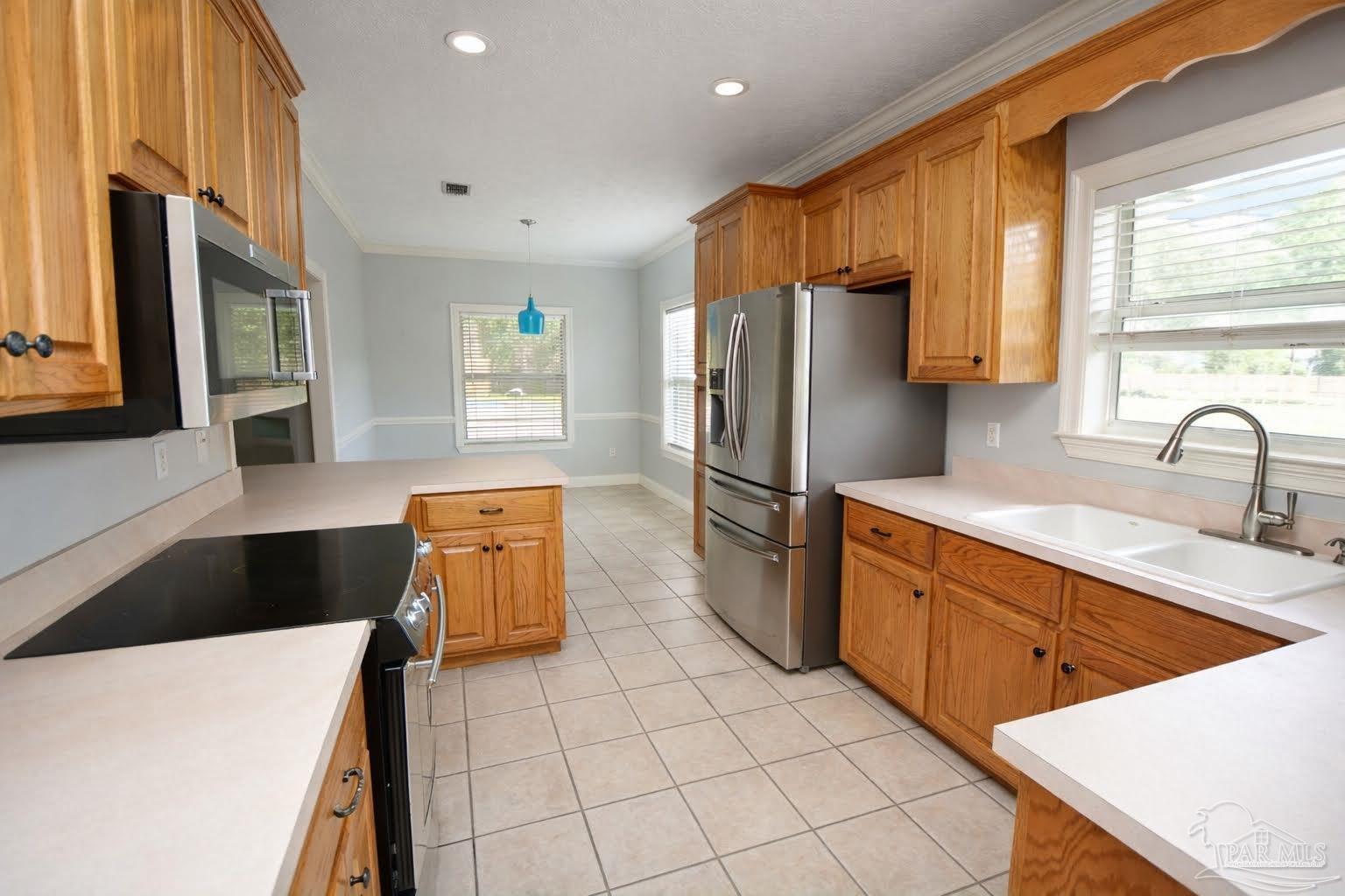 4232 N Cambridge Way