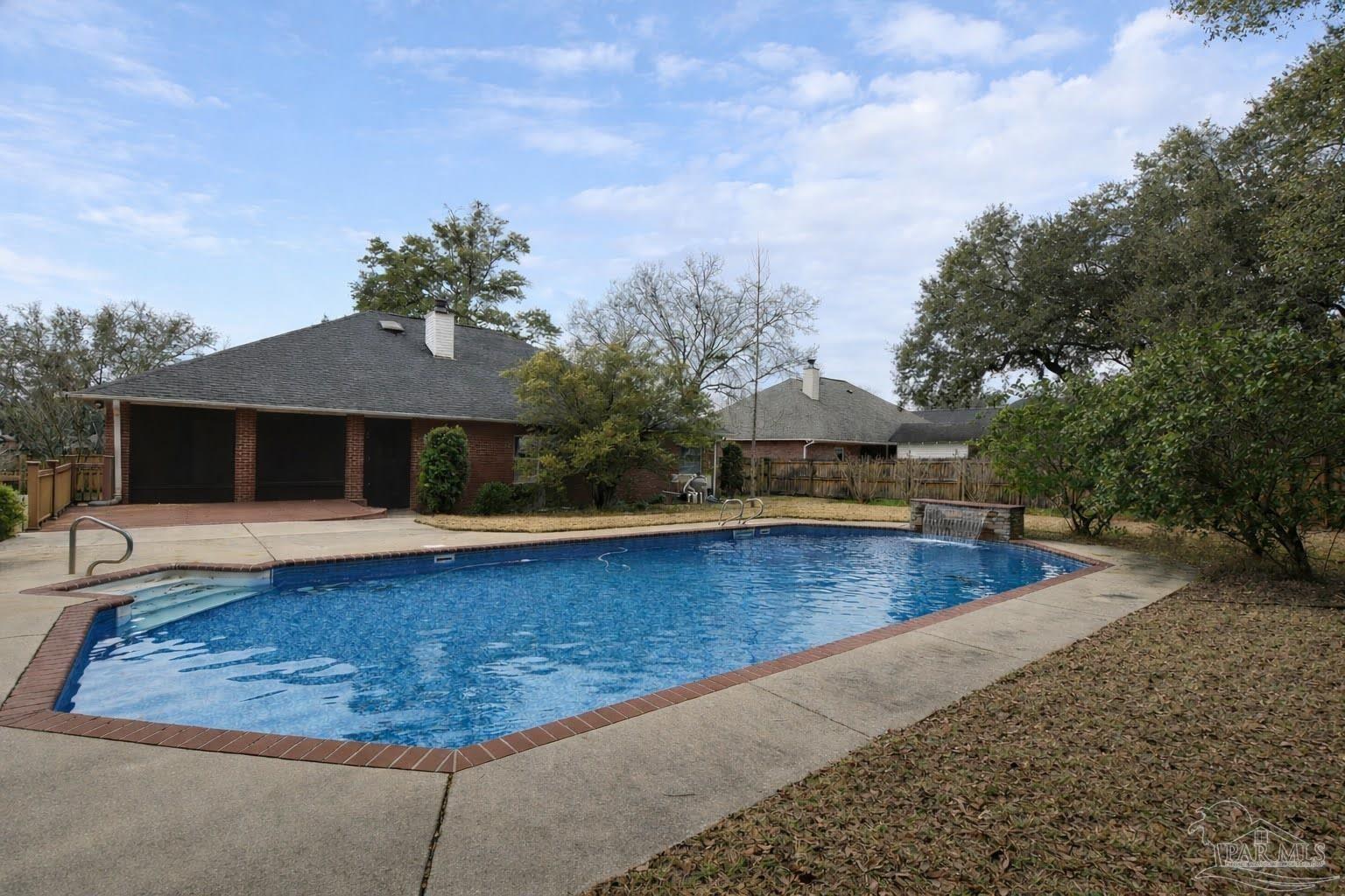 4232 N Cambridge Way