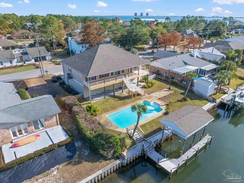 951 Coronado Dr Gulf Breeze FL 32563