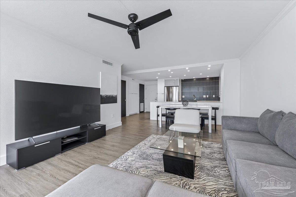 330 Ft Pickens Rd 8B