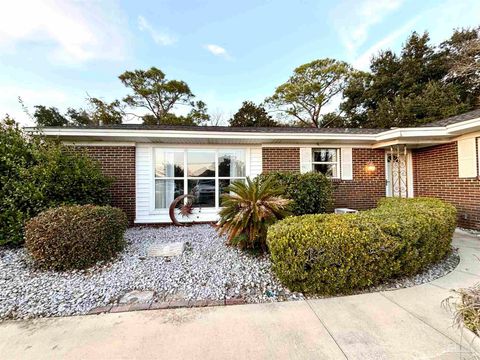 A home in Gulf Breeze