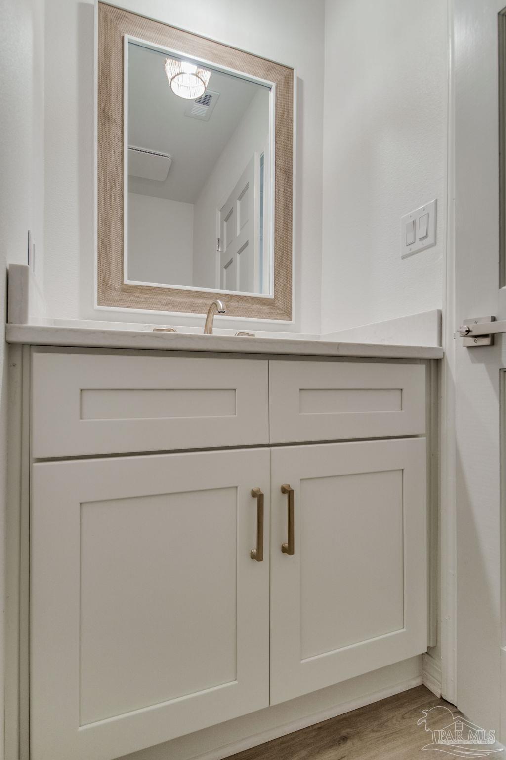 Gulf Breeze, Florida 32563, United States, 4 Bedrooms Bedrooms, ,3 BathroomsBathrooms,Residential,Active,92742