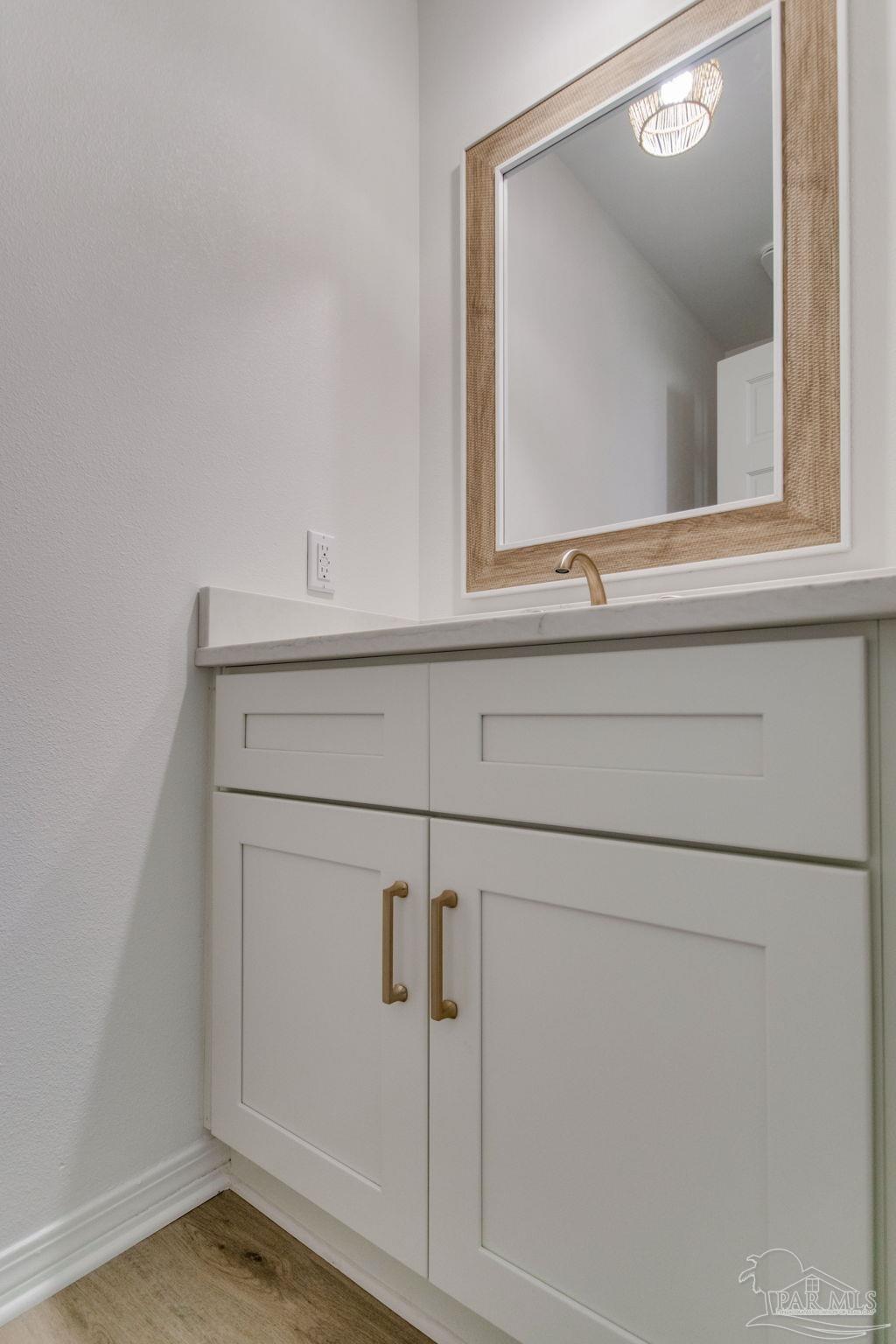 Gulf Breeze, Florida 32563, United States, 4 Bedrooms Bedrooms, ,3 BathroomsBathrooms,Residential,Active,92742