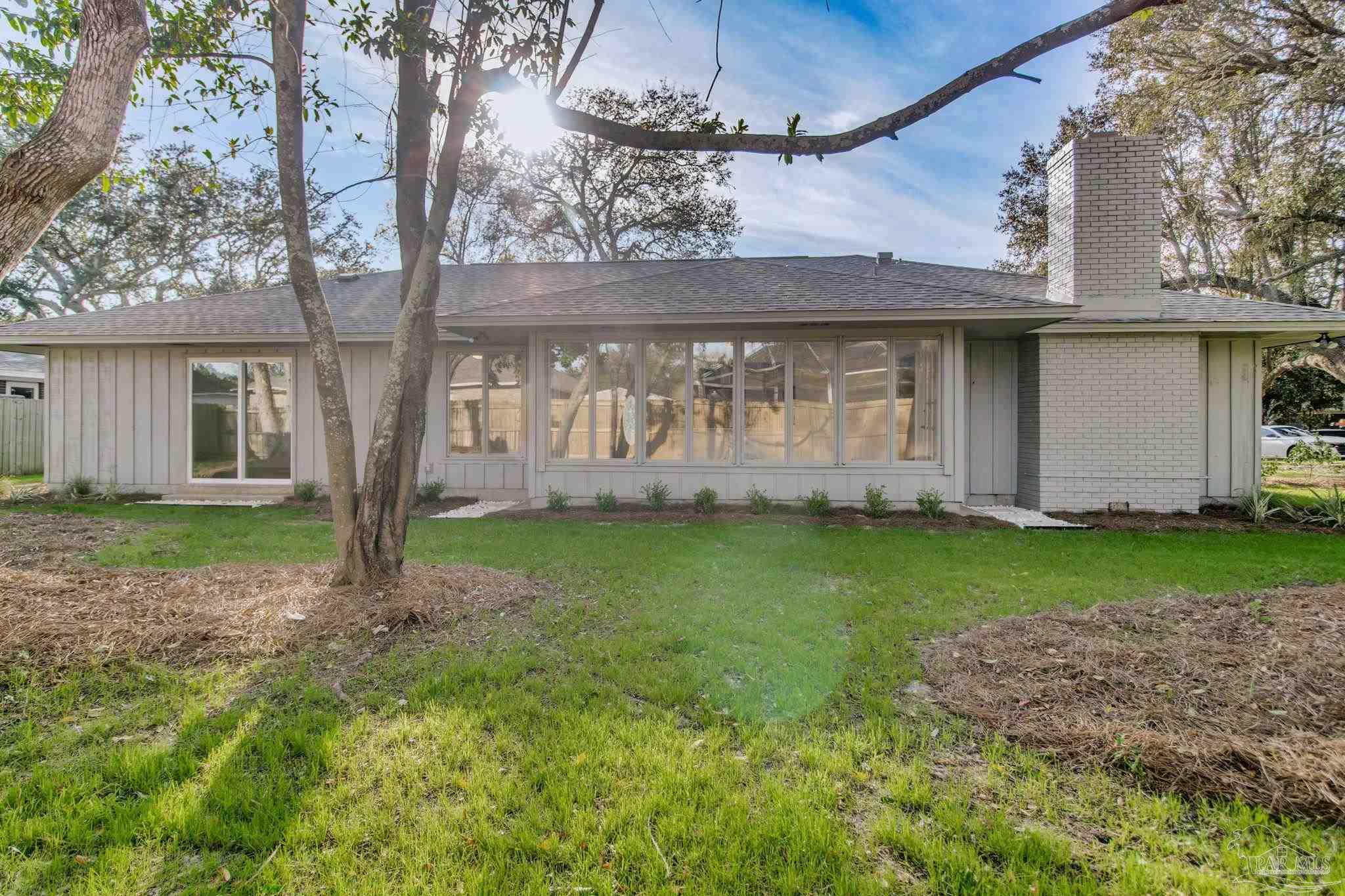 Gulf Breeze, Florida 32563, United States, 4 Bedrooms Bedrooms, ,3 BathroomsBathrooms,Residential,Active,92742