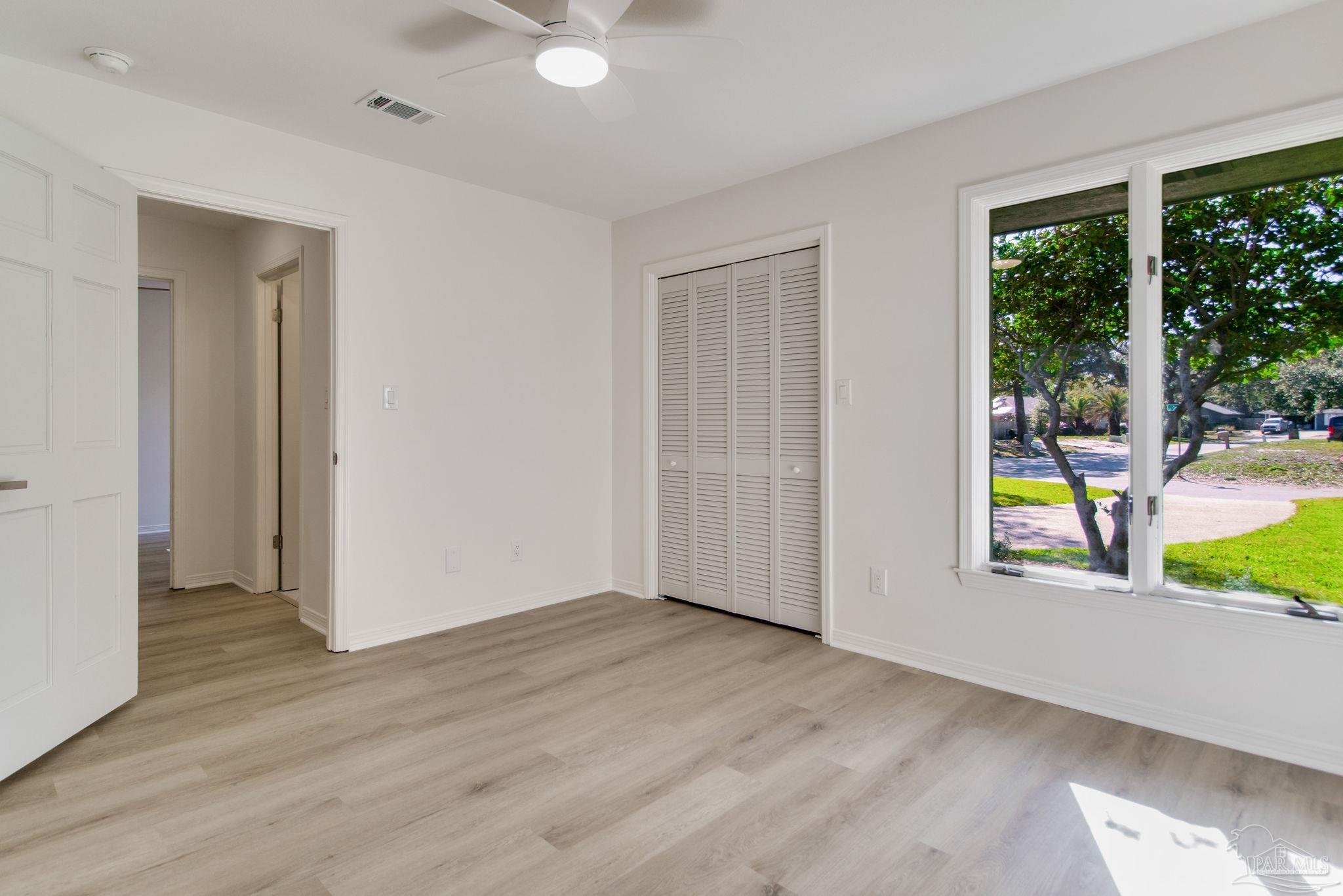 Gulf Breeze, Florida 32563, United States, 4 Bedrooms Bedrooms, ,3 BathroomsBathrooms,Residential,Active,92742