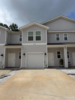 1227 FAIRCHILD VILLAGE DR, PENSACOLA, FL 32504 - Image d577efc258efd57678985facee4aba6a/2325355383