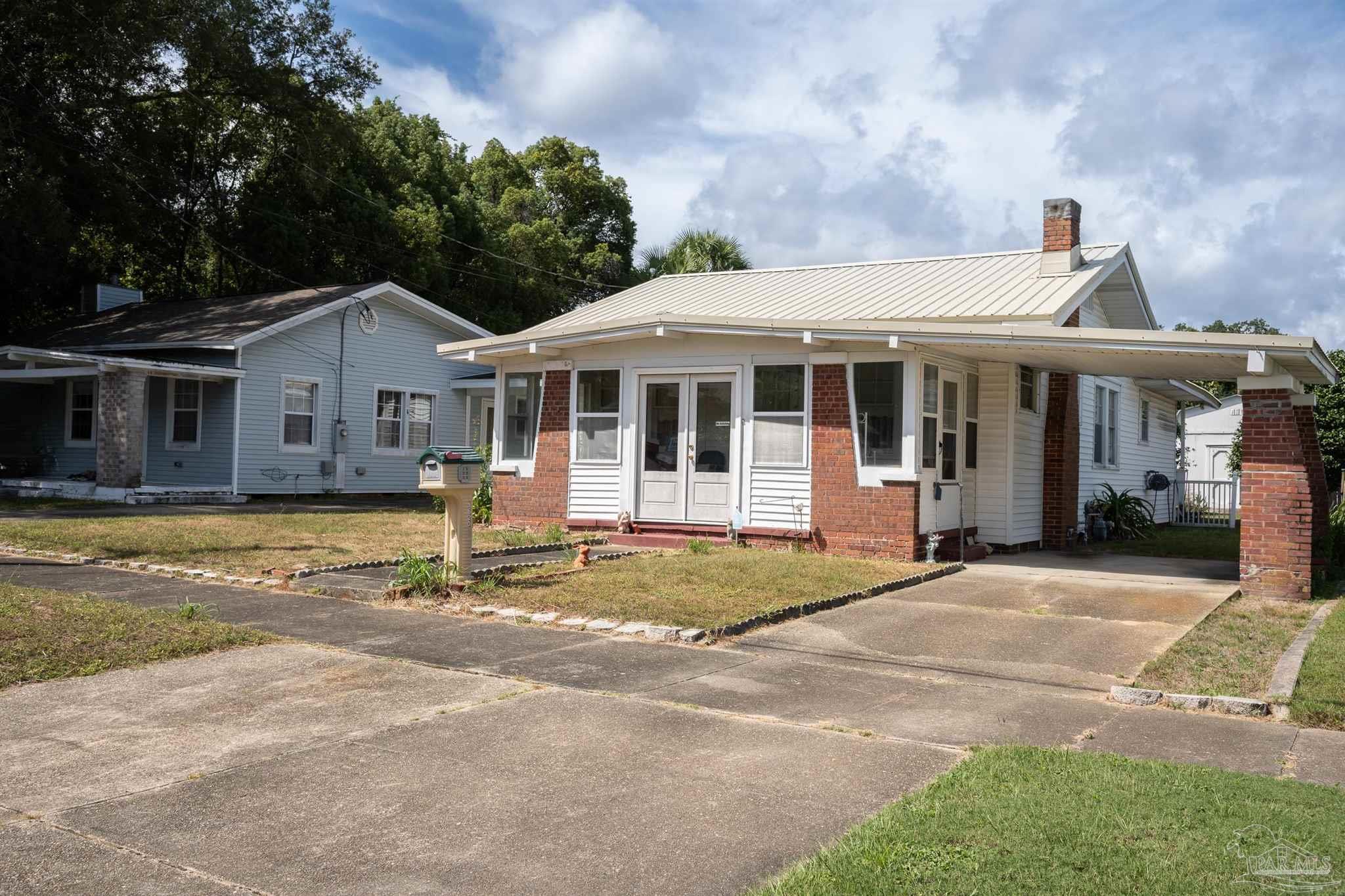 Photo 1 of 41 — 1620 E Lloyd St, Pensacola, FL 32503