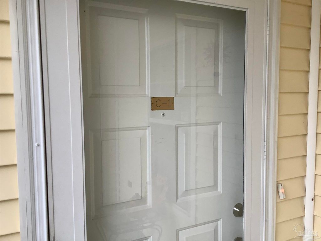listing image 0