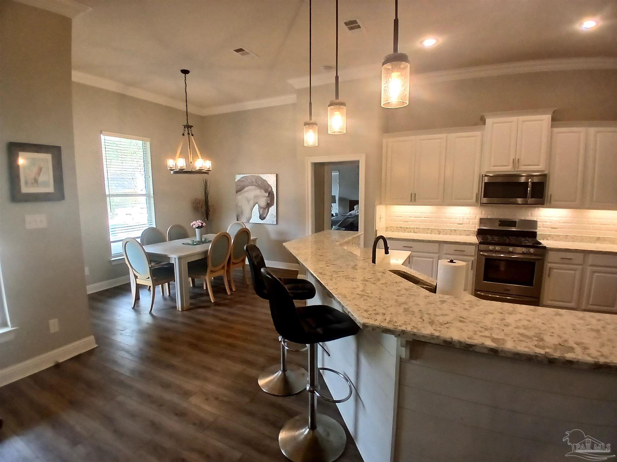 4712 Foxtail Palm Dr