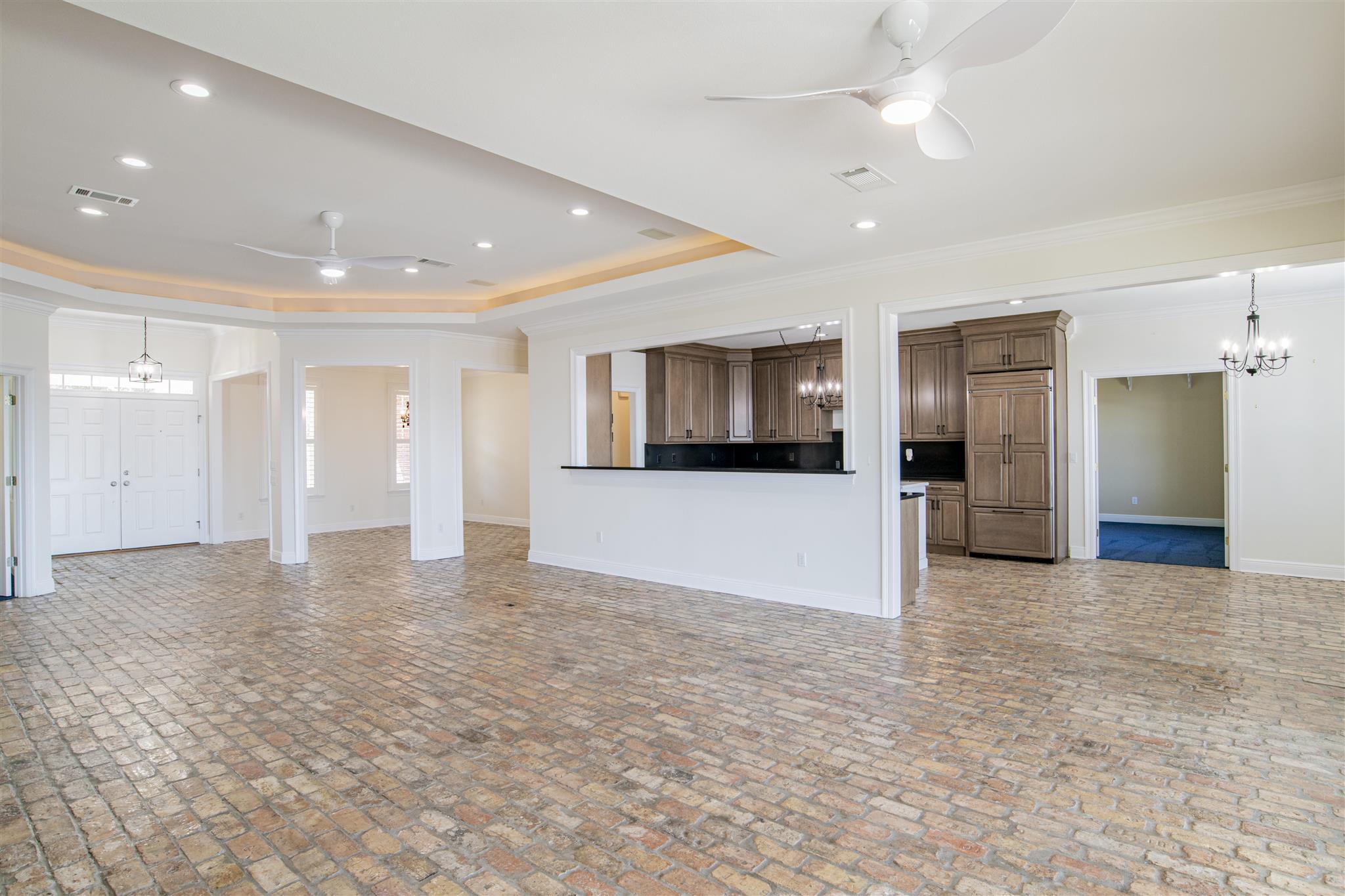 Photo 9 of 47 of 4140 Sandy Bluff Dr house