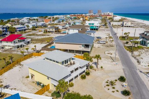 A home in Pensacola Beach