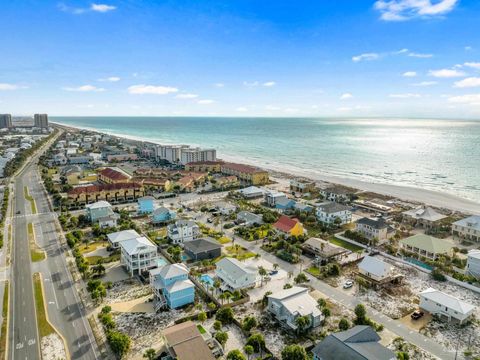 A home in Pensacola Beach