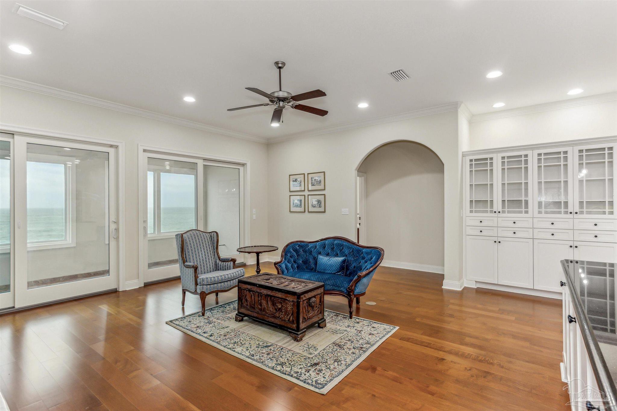 Pensacola, Florida 32507, United States, 4 Bedrooms Bedrooms, ,4 BathroomsBathrooms,Residential,Active,46302