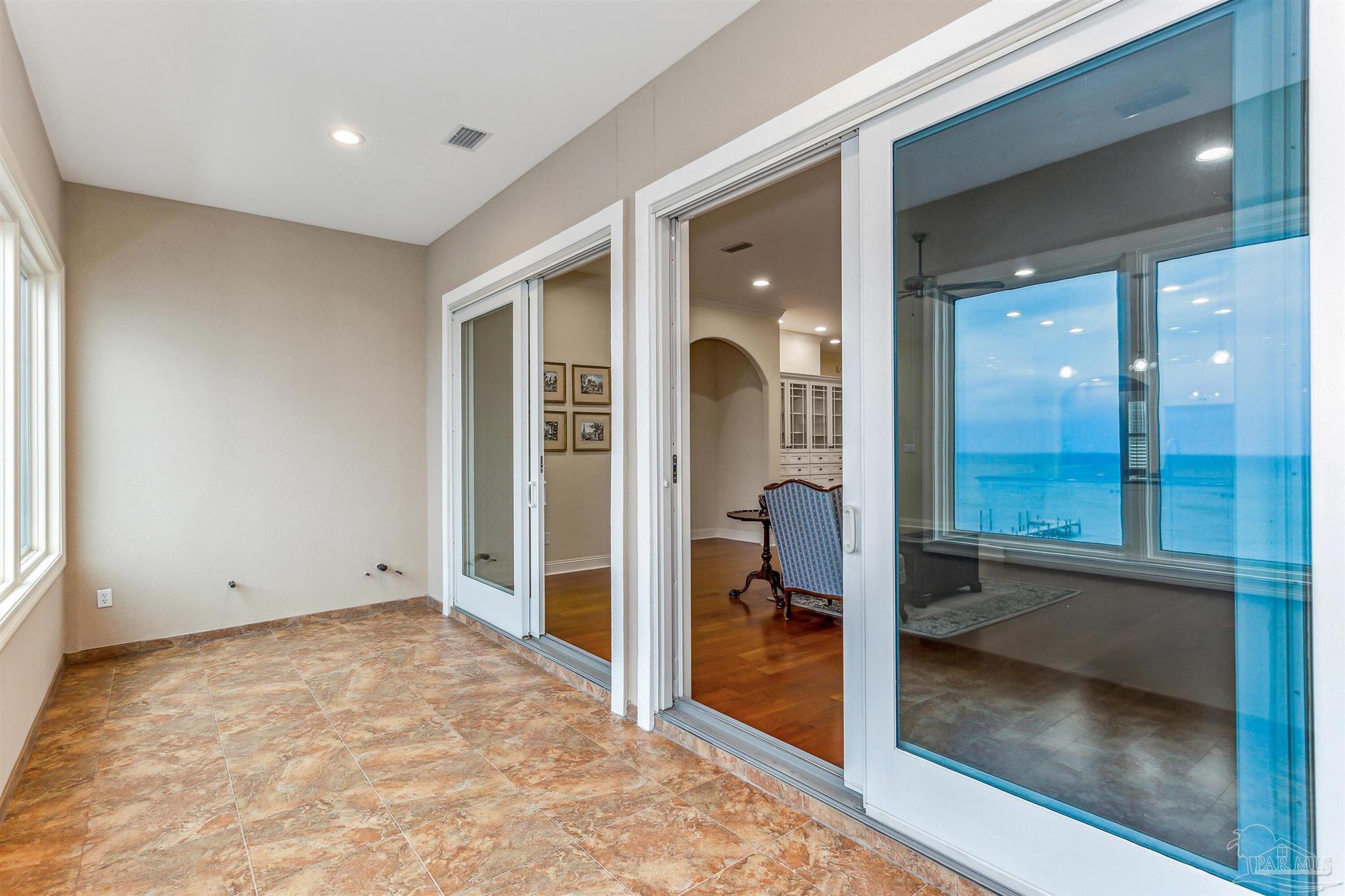 Pensacola, Florida 32507, United States, 4 Bedrooms Bedrooms, ,4 BathroomsBathrooms,Residential,Active,46302