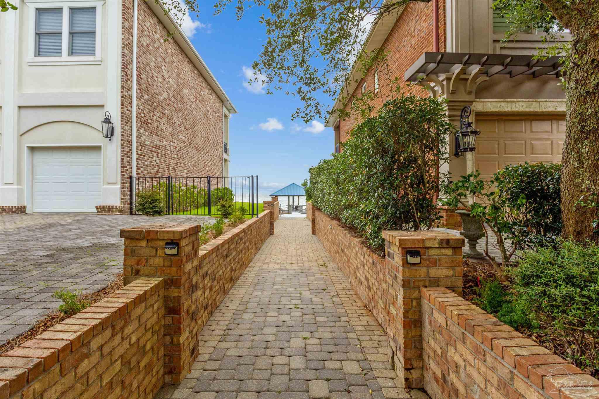 Pensacola, Florida 32507, United States, 4 Bedrooms Bedrooms, ,4 BathroomsBathrooms,Residential,Active,46302